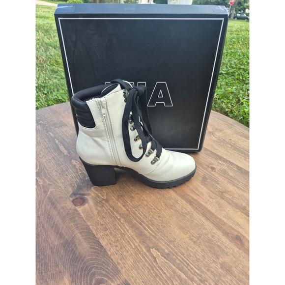 MIA Shoes - MIA Arylei Womens Ivory Black Lace Up Combat Boots Side Zip Block Heel Size 8.5M